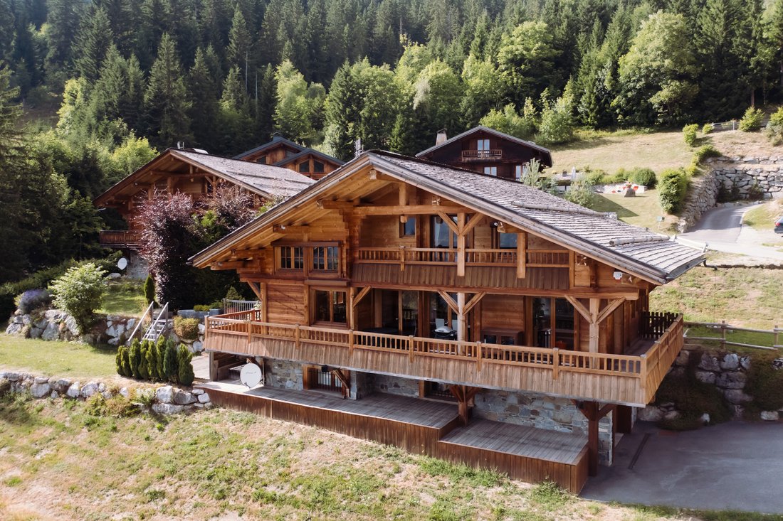 Chalet in Manigod, Auvergne-Rhône-Alpes, France 1 - 16655162