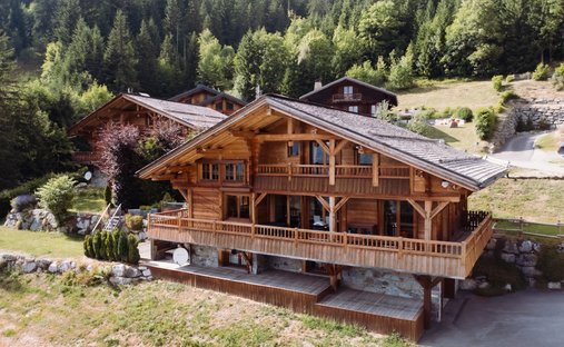 Chalet in Manigod, Auvergne-Rhône-Alpes, France 1
