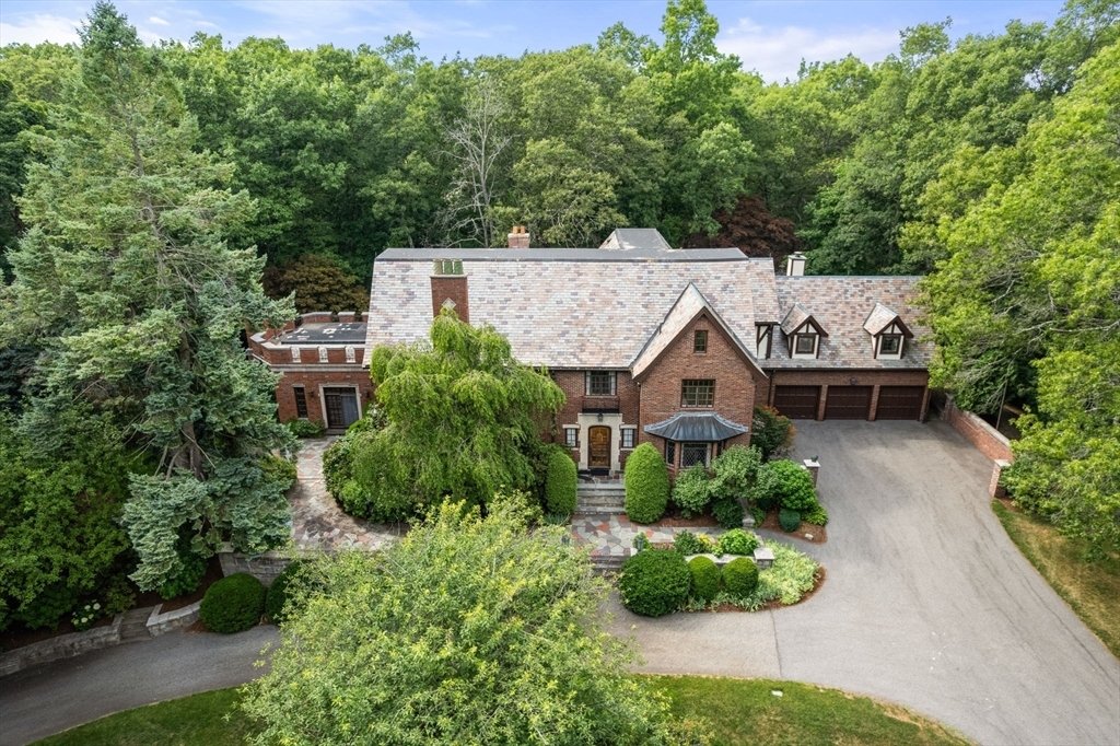 House in Wellesley, Massachusetts, United States 1 - 18355811