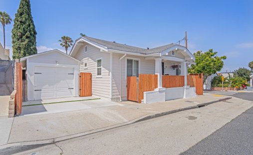 House in Signal Hill, California, United States 1