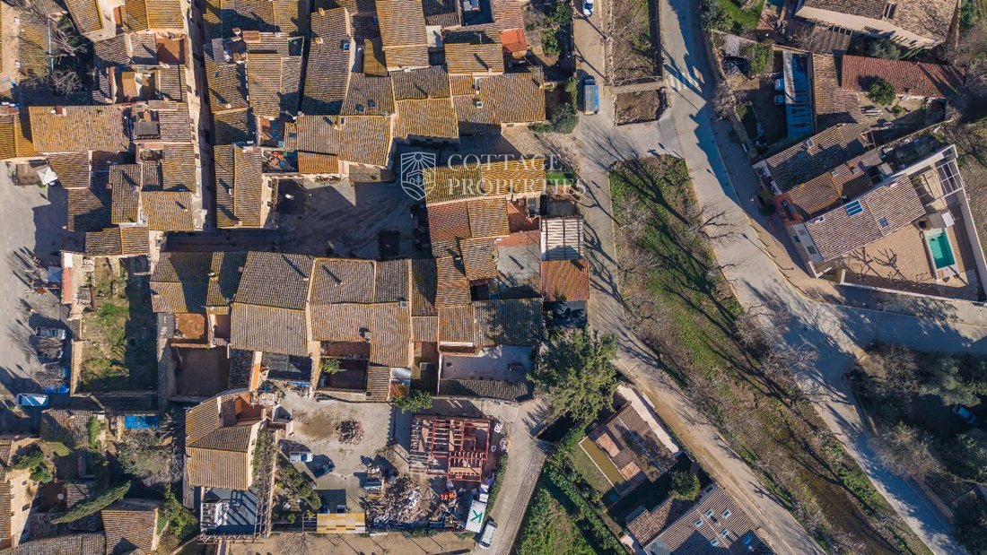 Finca in Peratallada, Forallac, Catalonia 4 - 18352231
