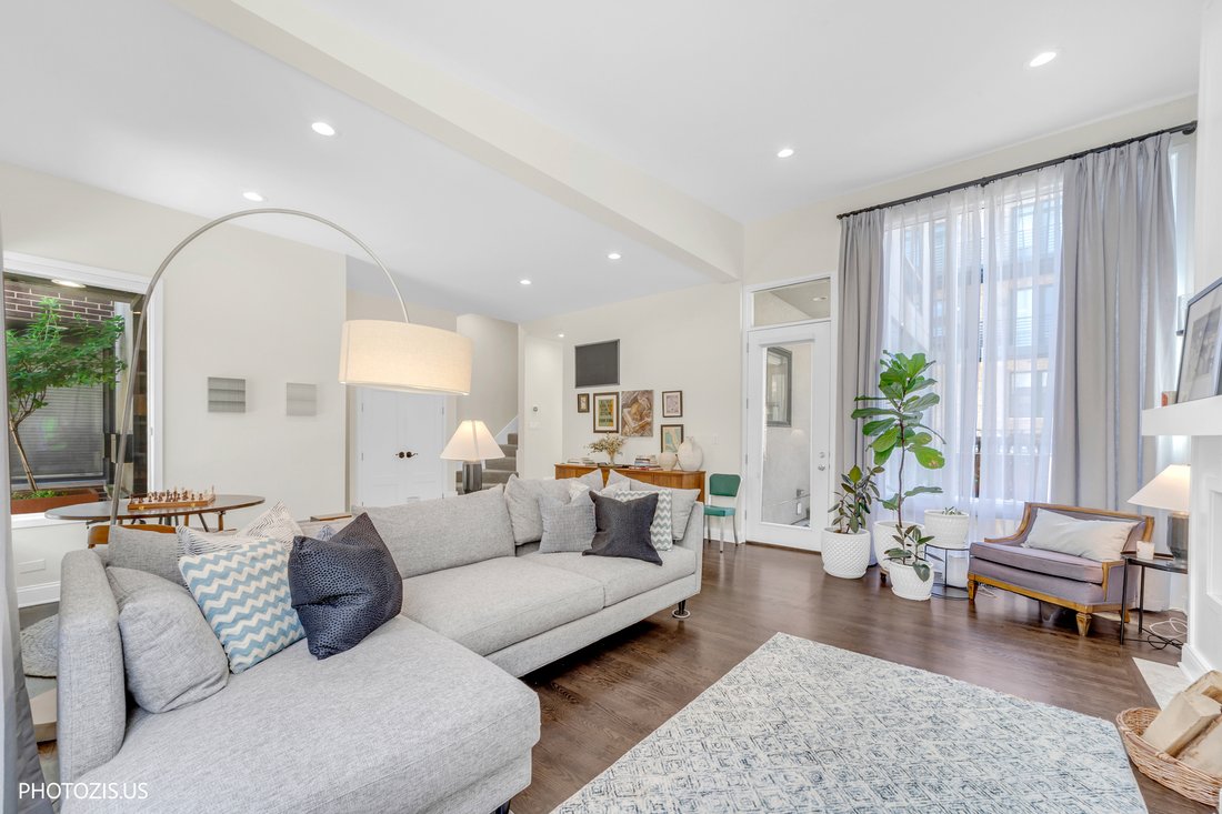 Condo in Chicago, Illinois, United States 4 - 18354650