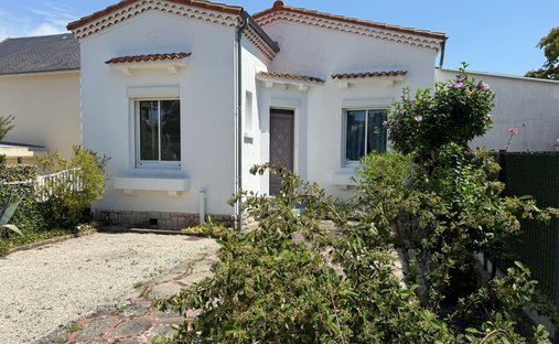 House in Saint-Georges-de-Didonne, Nouvelle-Aquitaine, France 1