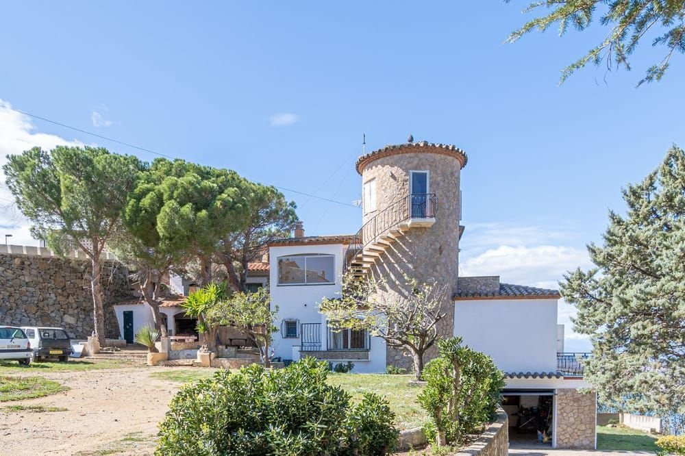 House in Roses, Catalonia, Spain 2 - 18351674