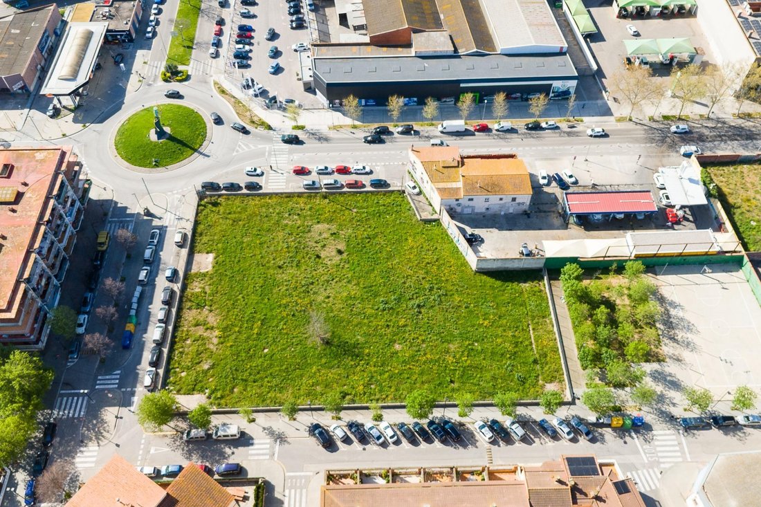 Land in Figueres, Catalonia, Spain 3 - 18351051