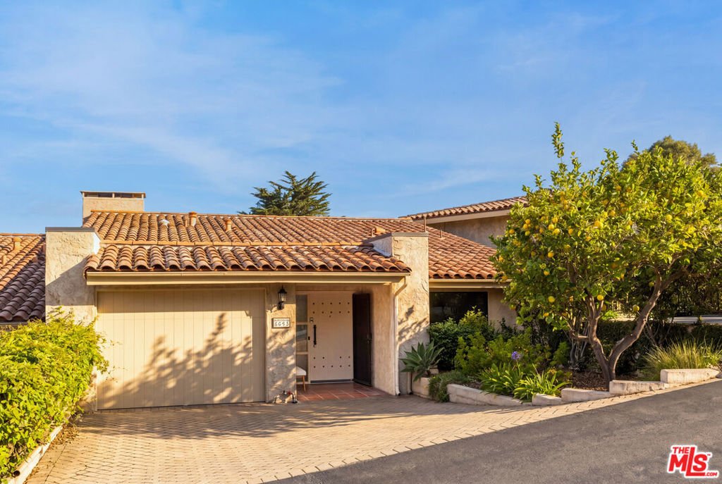 Condo in Santa Barbara, California, United States 4 - 18355010