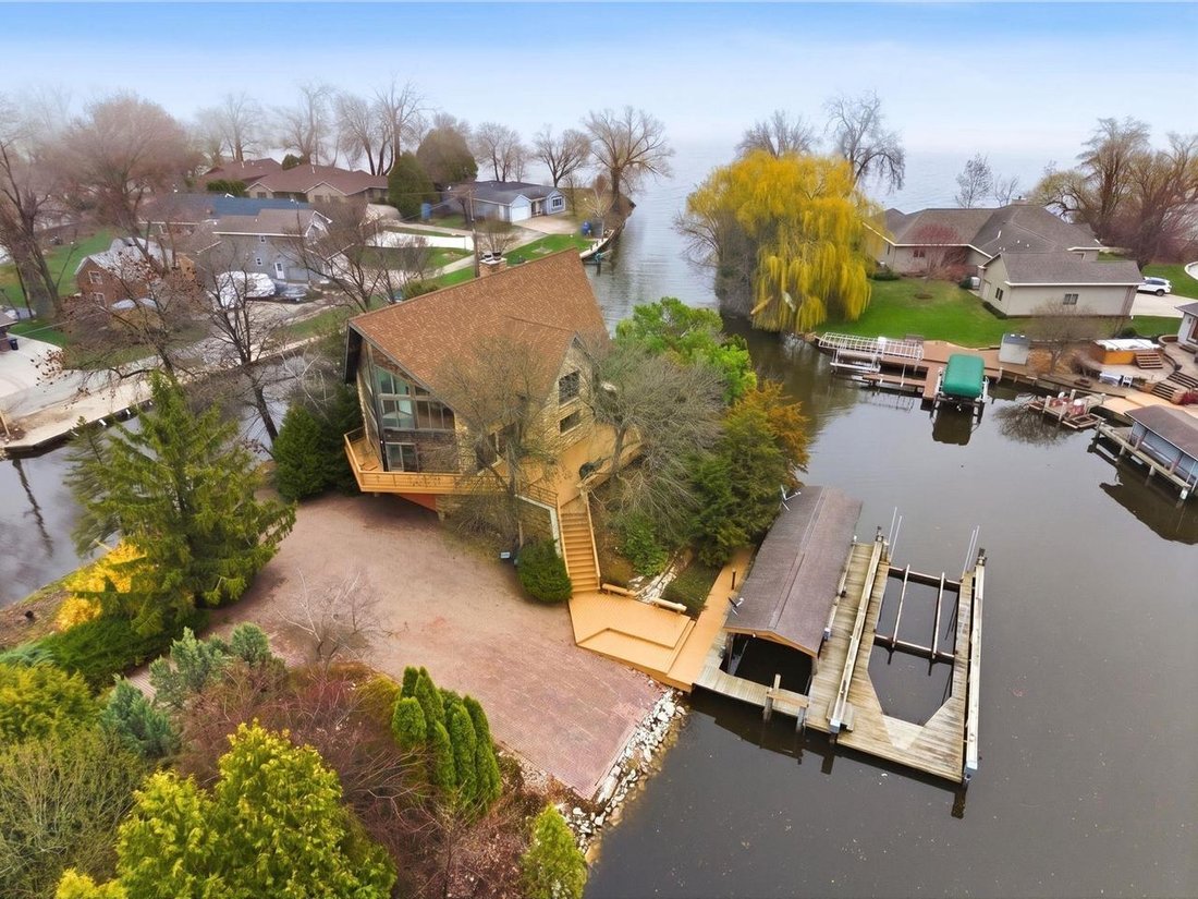 House in Oshkosh, Wisconsin, United States 5 - 18353868