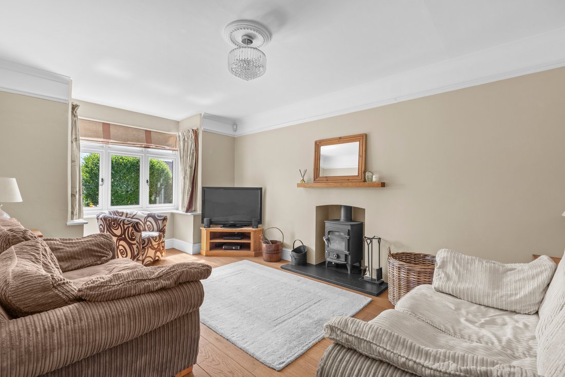 House in Haddenham, England 3 - 18350896
