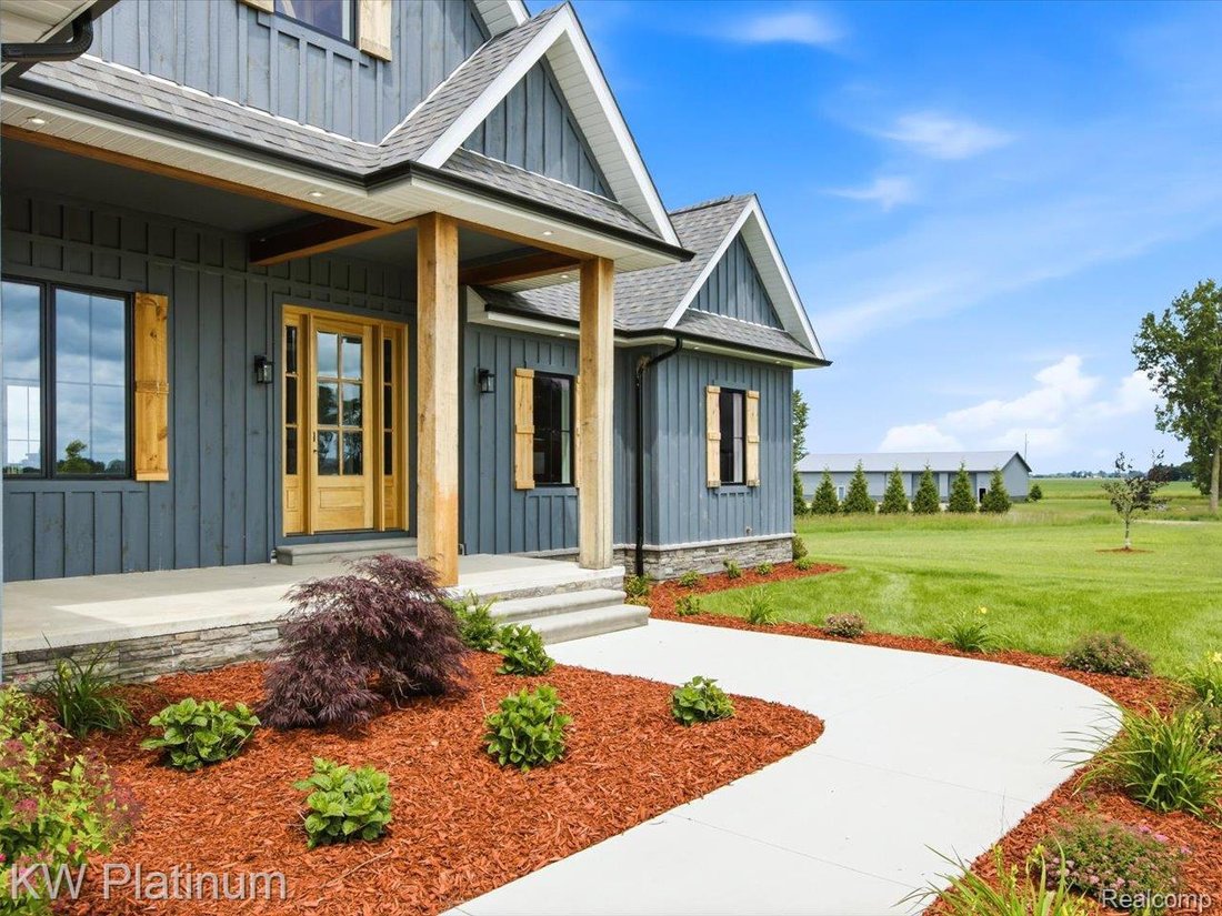 House in Snover, Michigan, United States 3 - 18230283