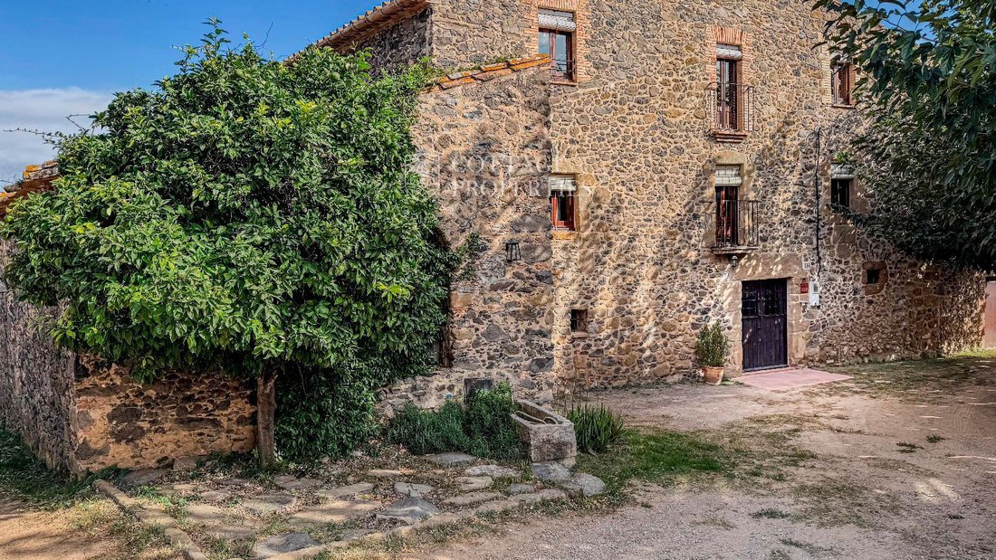 Finca in la Pera, Catalonia, Spain 2 - 18352549