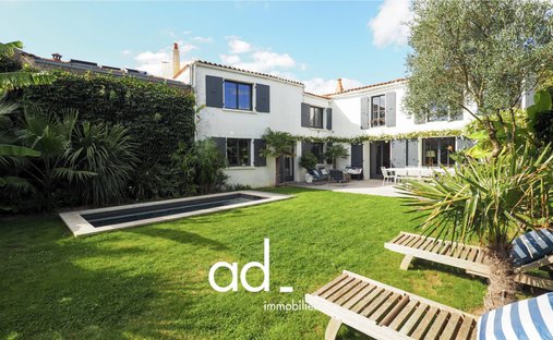 House in Sud, Nieul-sur-Mer, France 1