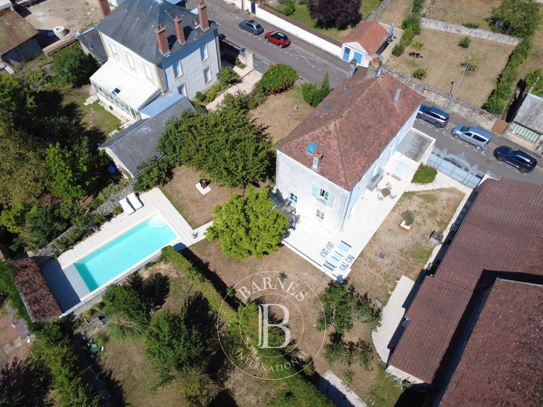 Townhouse in Semur-en-Auxois, Bourgogne – Franche-Comté, France 4 - 18302812