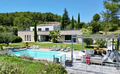 Villa in Secteur Nord, Pernes-les-Fontaines, France 1