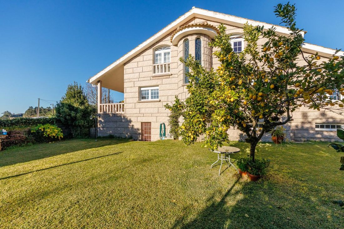 Villa in Nigran (District), Nigran, Spain 1 - 18356523