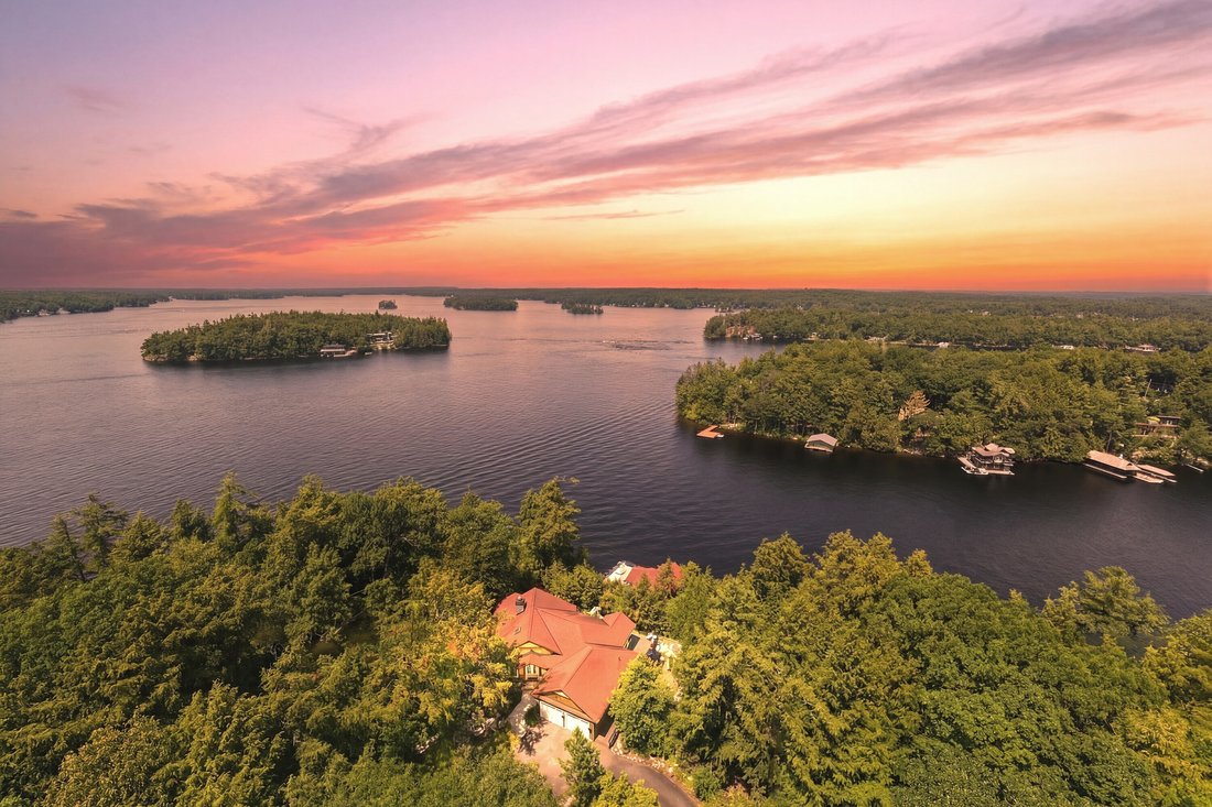 House in Muskoka Lakes, Ontario, Canada 3 - 18353015