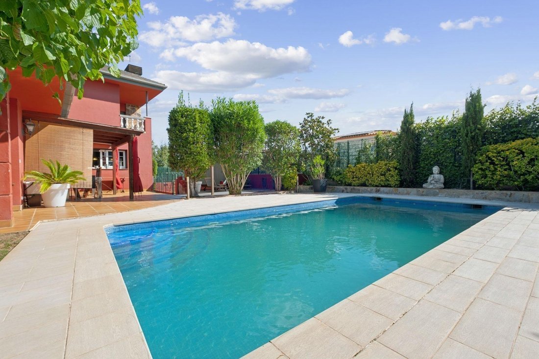 Villa in Girona, Catalonia, Spain 2 - 18351396
