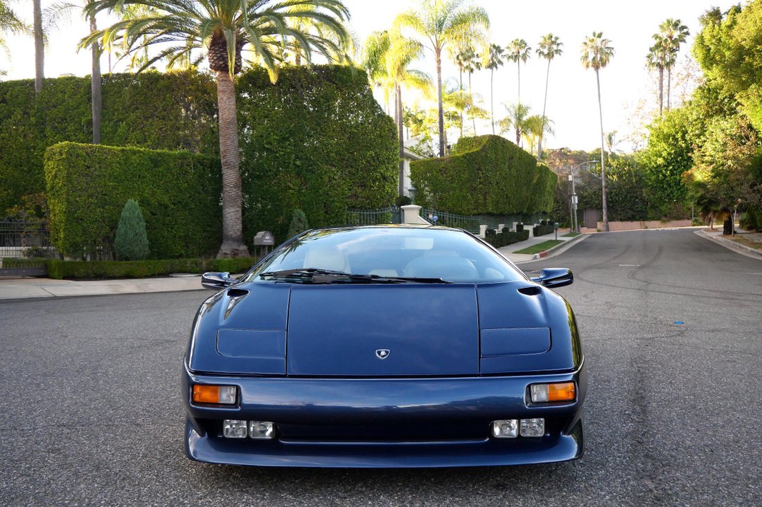 Coupe in West Hollywood, CA, United States 5 - 18353170