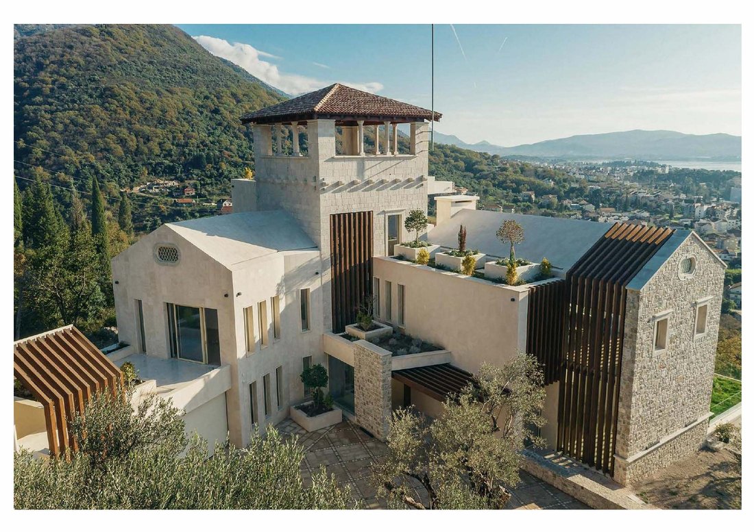 Villa in Gornja Lastva, Kotor Municipality, Montenegro 2 - 18353800