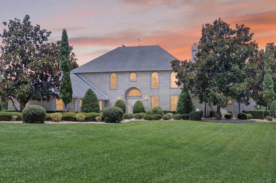 House in Seville, Florida, United States 3 - 18353741