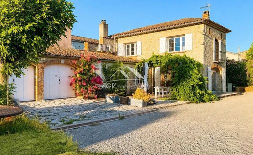 House in Saint-Jean-de-Serres, Occitania, France 1
