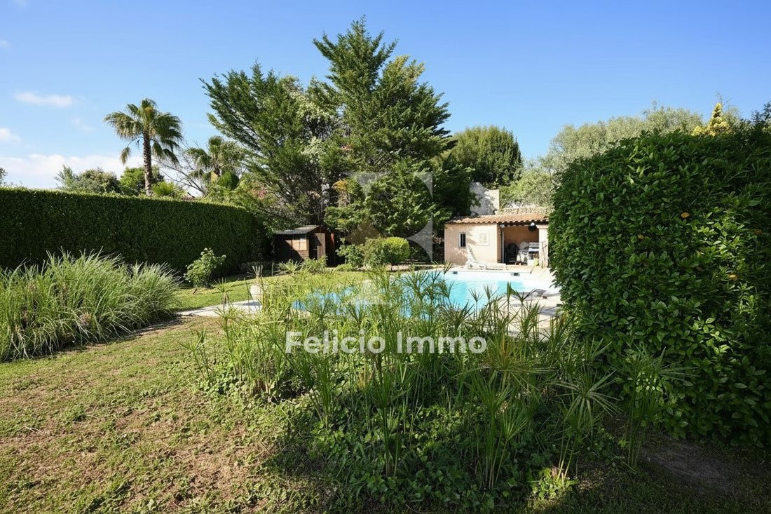 Villa in Le Rouret, Provence-Alpes-Côte d'Azur, Frankreich 1 - 17815619