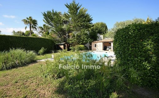 Villa in Le Rouret, Provence-Alpes-Côte d'Azur, France 1