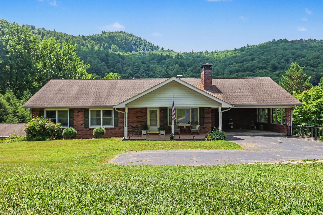 House in Clayton, Georgia, United States 2 - 18352829
