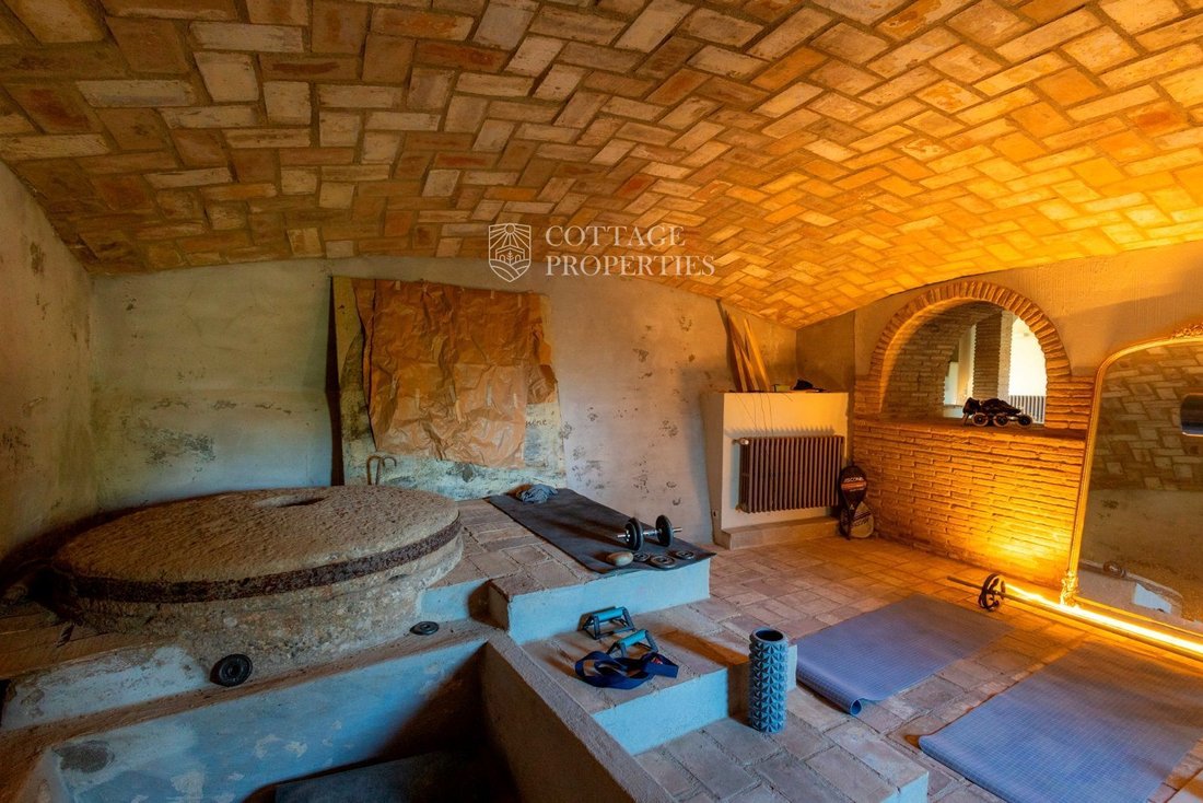 Country House in Bascara, Catalonia, Spain 4 - 18352925