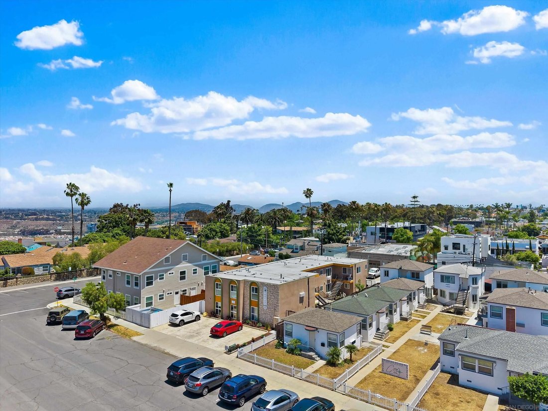 San Diego, California, United States 4 - 18354770