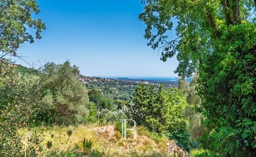Land in Grasse, Provence-Alpes-Côte d'Azur, France 1