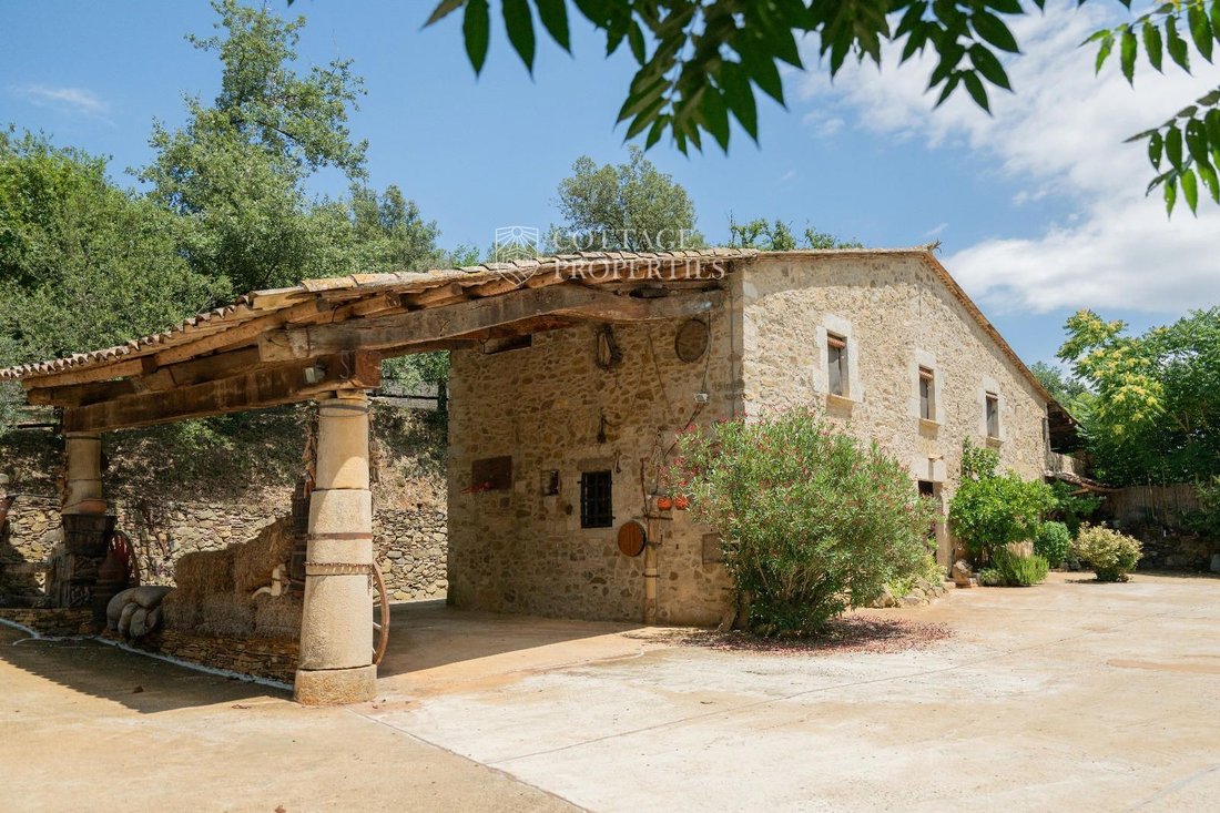 Finca in Aiguaviva, Catalonia, Spain 1 - 18352920