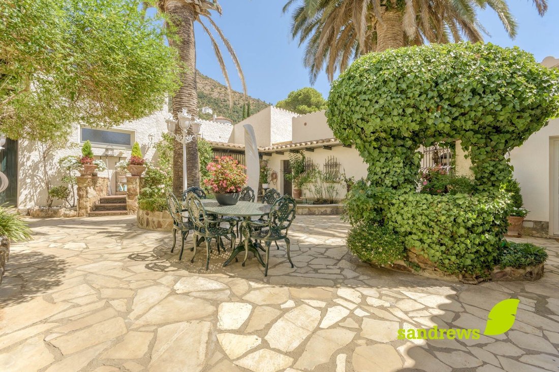 Villa in Roses, Catalonia, Spain 3 - 18351694