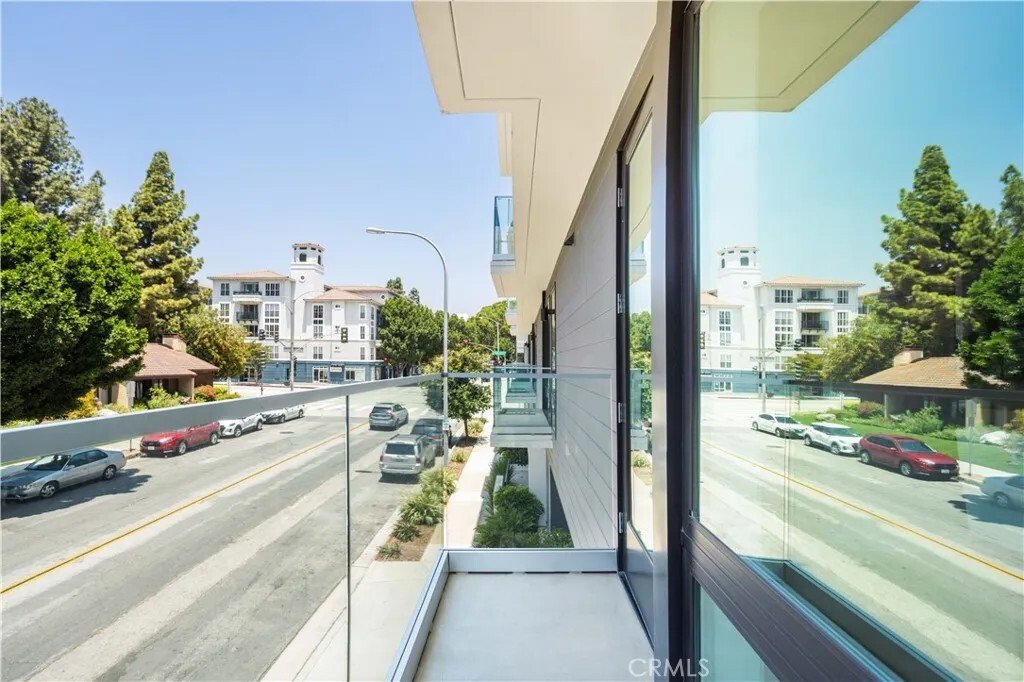 Condo in Altadena, California, United States 5 - 17407266