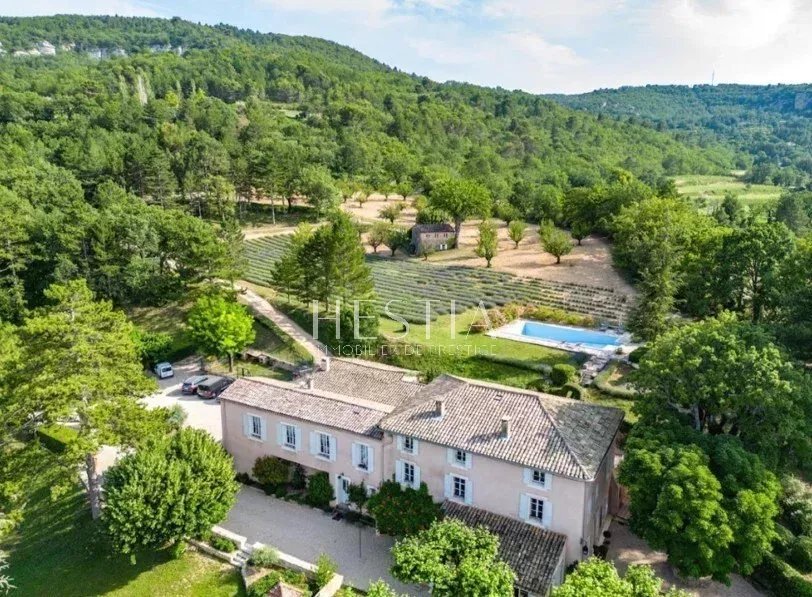 Casa di campagna a Saignon, Provenza-Alpi-Costa Azzurra, Francia 1 - 18352646