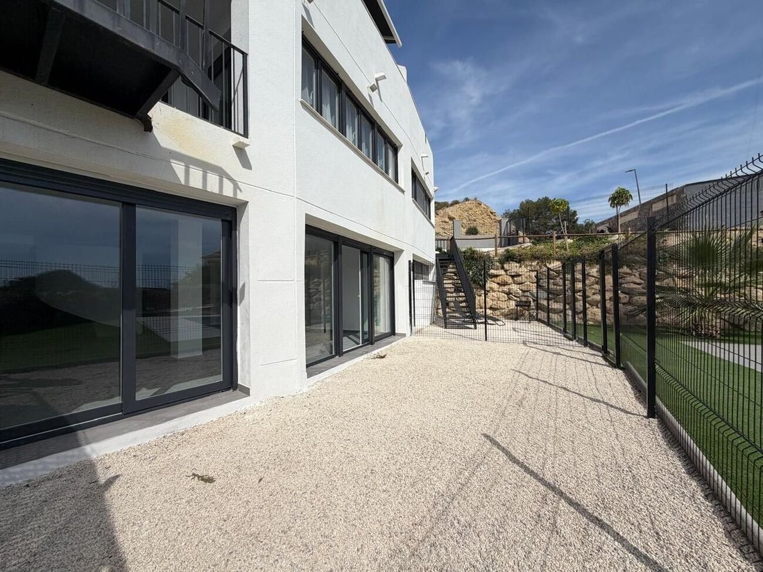 House in la Vila Joiosa / Villajoyosa, Valencian Community, Spain 2 - 18355816