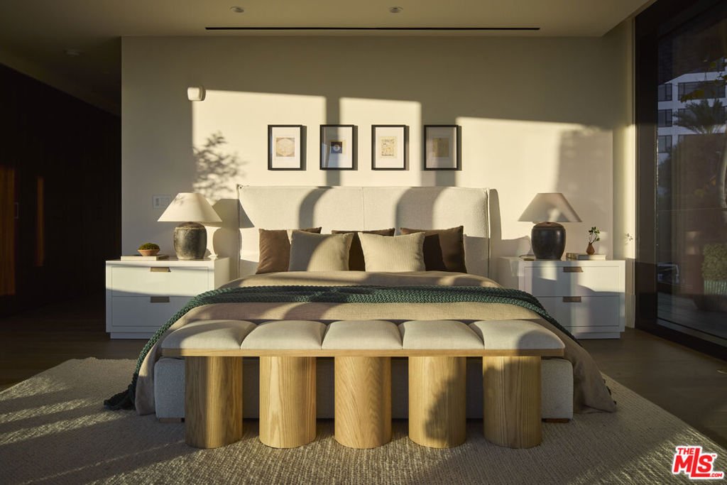 Condo in Los Angeles, California, United States 3 - 18354980