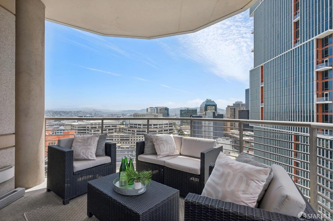Condo in San Francisco, California, United States 5 - 18354192