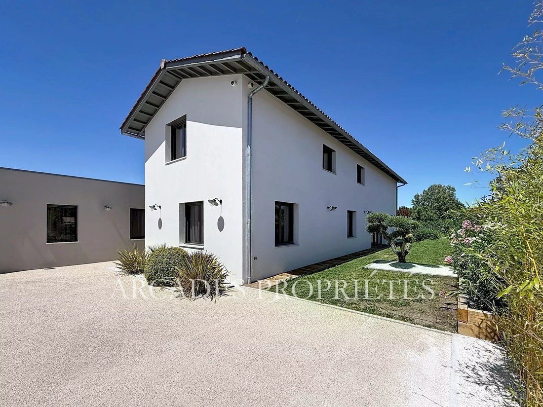 House in Saint-Sulpice-et-Cameyrac, Nouvelle-Aquitaine, France 4 - 17386331