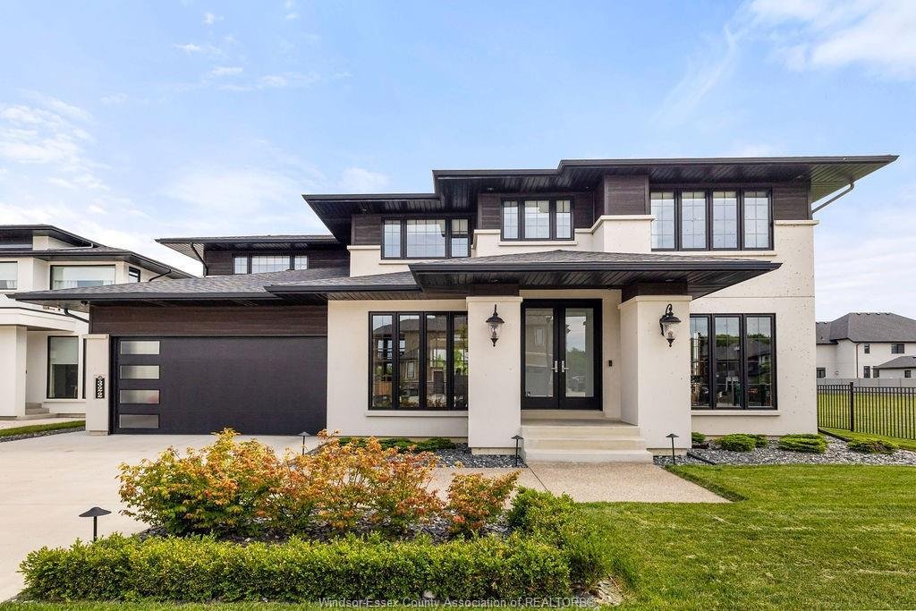 House in Lakeshore, Ontario, Canada 1 - 18353803