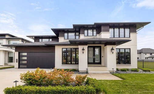 House in Lakeshore, Ontario, Canada 1