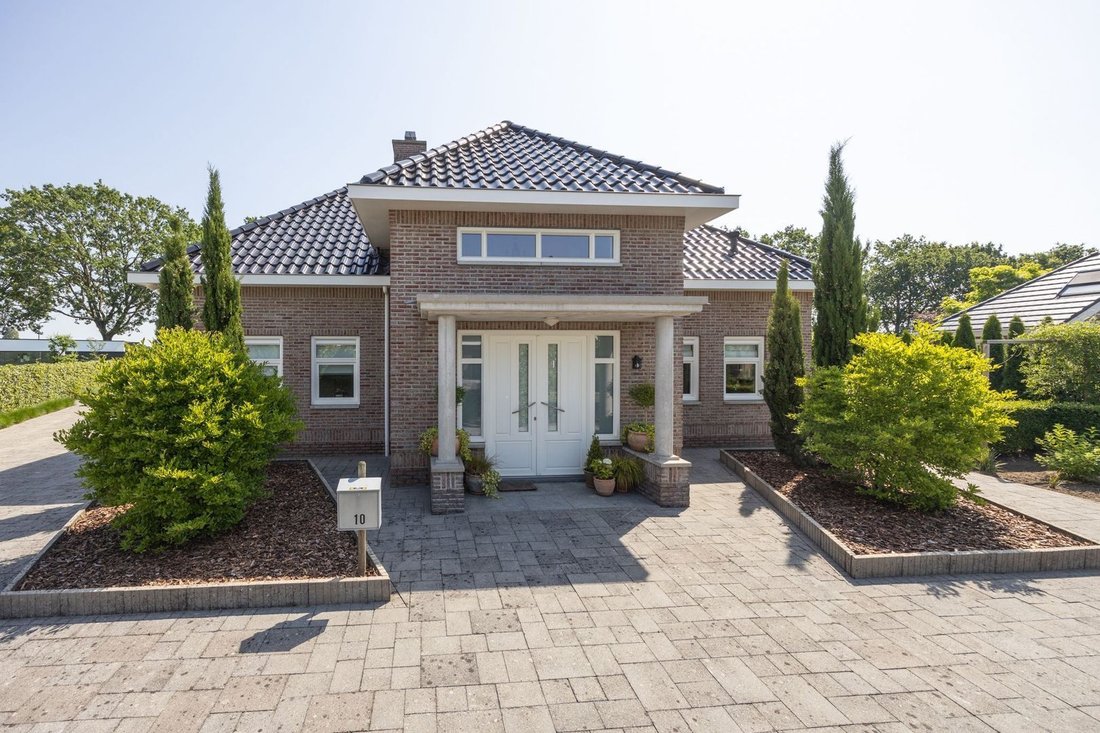 Villa in Sint Willebrord, North Brabant, Netherlands 5 - 18352764