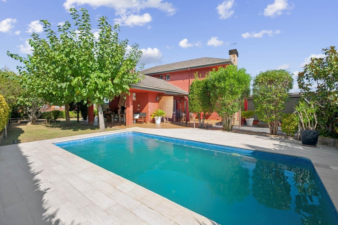 Villa in Girona, Catalonia, Spain 3 - 18351396