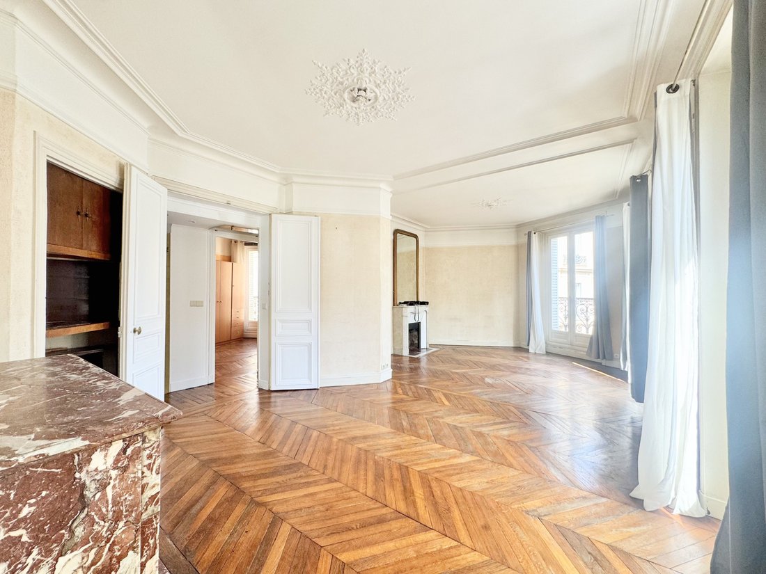 Apartment in Palais Royal, Paris 1er Arrondissement, Paris 2 - 18096172