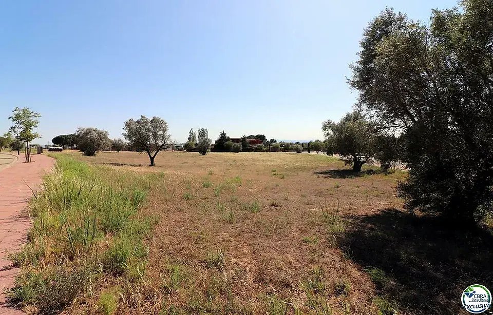 Land in Peralada, Catalonia, Spain 2 - 18351137