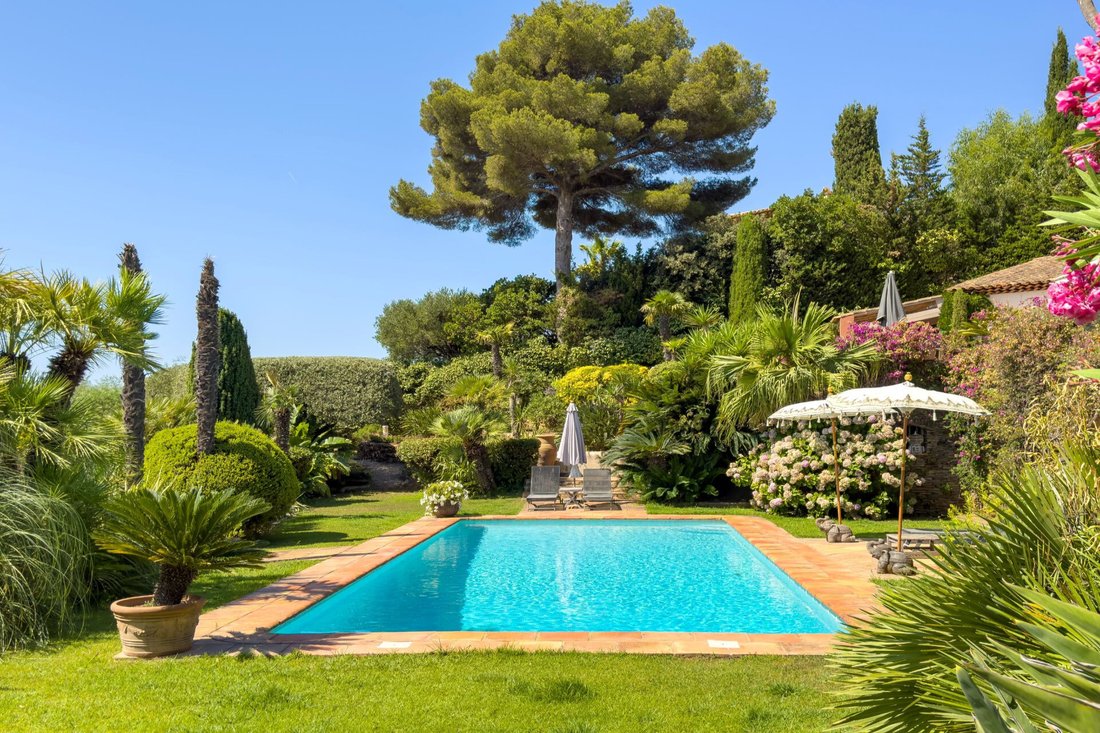 Villa in Ville-Les Saquedes-Le Bouillonnet, Sainte-Maxime, France 2 - 18352233