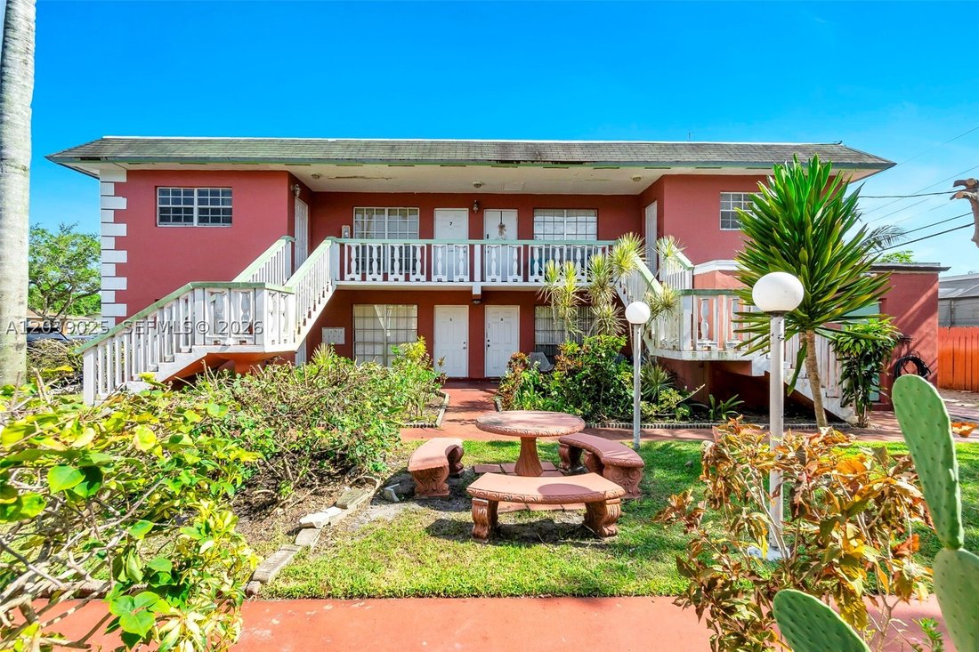 Plantation, Florida, United States 1 - 18354292