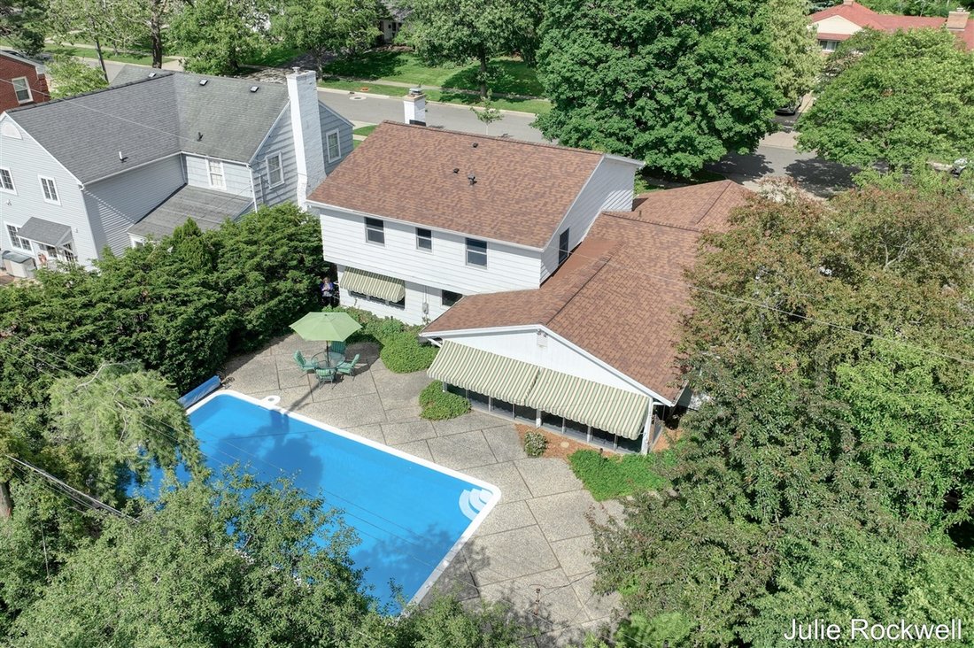 House in East Grand Rapids, Michigan, United States 3 - 18307213
