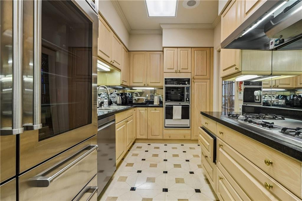 Condo in New Orleans, Louisiana, United States 5 - 18355096