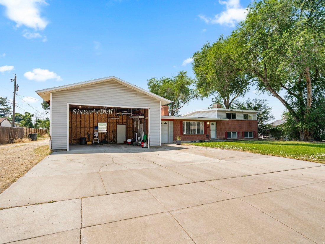 House in Midvale, Utah, United States 2 - 18354872
