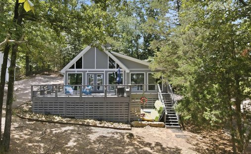 House in Scroggins, Texas, United States 1